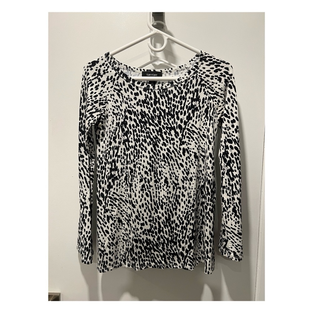 Karen Kane leopard black and white blouse